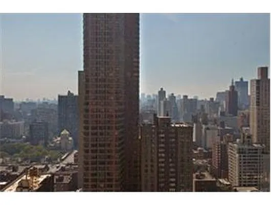 Rented by Douglas Elliman | media 20