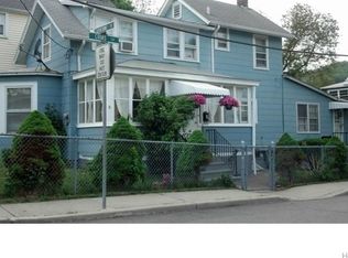 1 Cooks Ln, Highland Falls, NY 10928