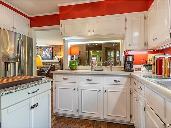 4th image of 2738 Claybrook Dr