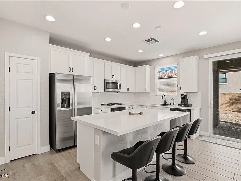 4536 Anspach St — Photo 3