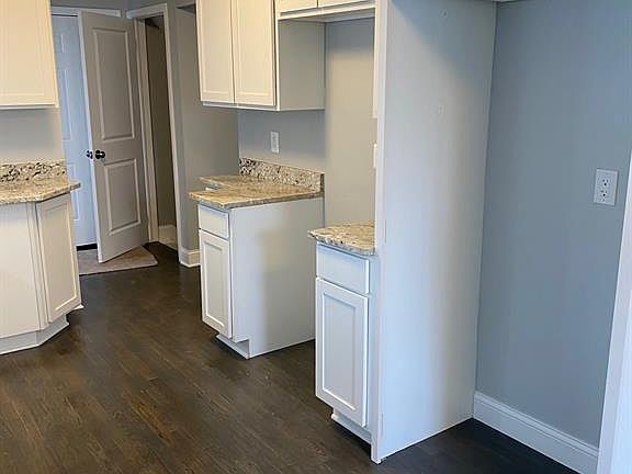 4th image of 38752 Derby Dr