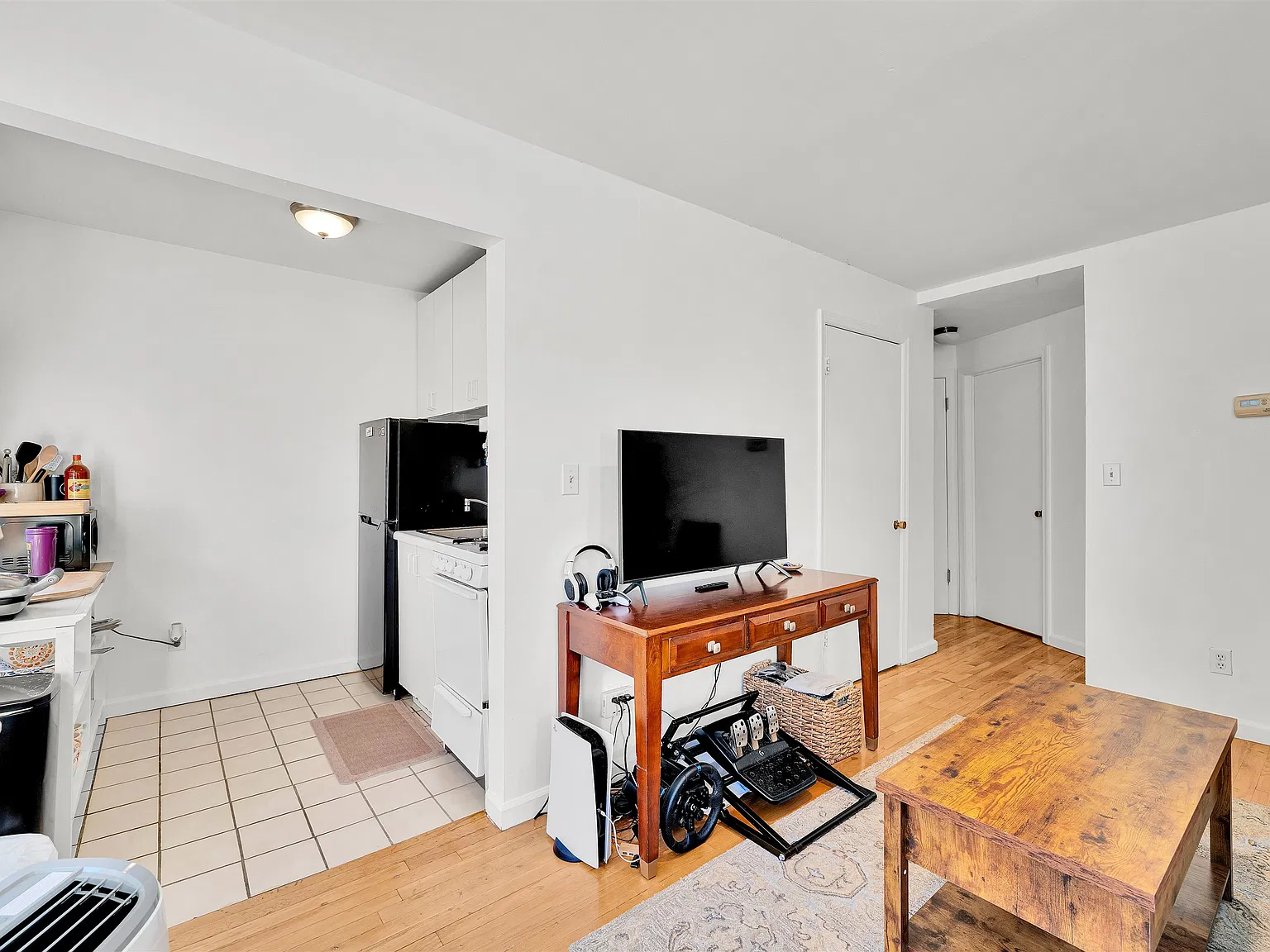 1 bed, 1.0 bath, $2,275 — Photo 4