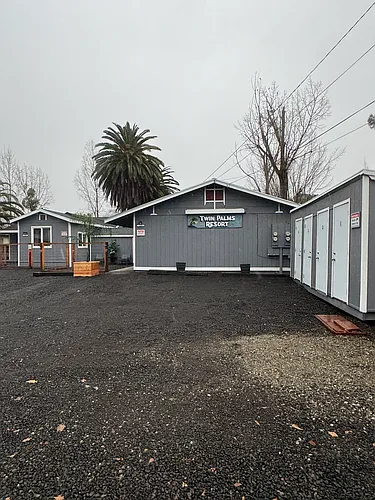 140 Short St #1 Photo 1