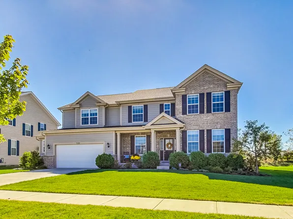 122 Flint Creek Ct, Hawthorn Woods, IL 60047