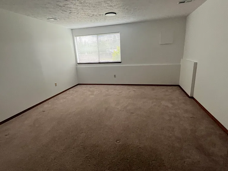 9711 N Indian Trail Rd — Photo 29