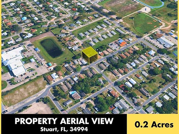4th image of 833 SE TARPON AVENUE LOT 8