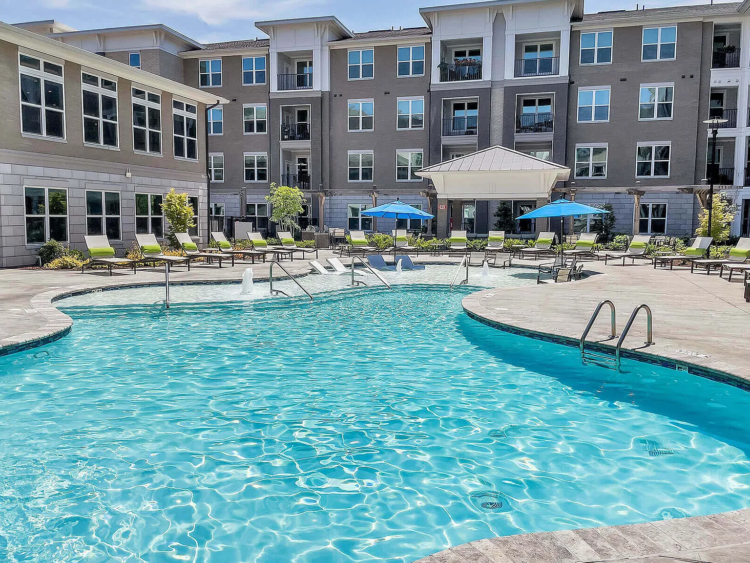 Pointe at Lake Crabtree Apartments — Photo 3