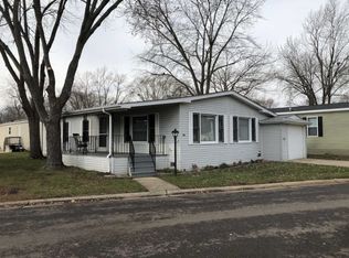 1160 Rainbow Ln, Elgin, IL 60123