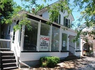 8 Bellport Ln, Bellport, NY 11713