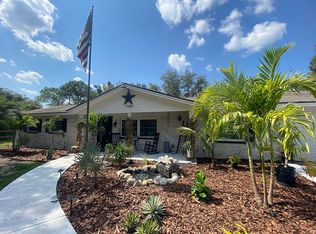 17206 Whirley Rd, Lutz, FL 33558