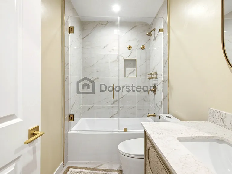 7414 Lasaine Ave — Photo 32