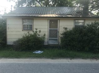 255 Cemetery Rd, Claxton, GA 30417