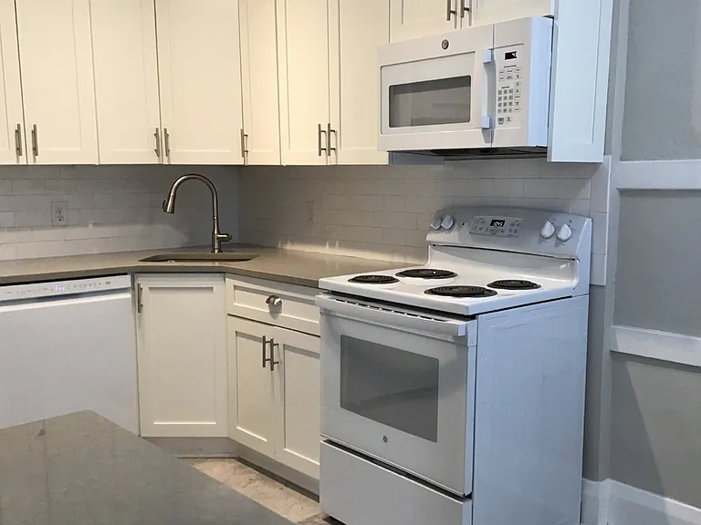 315 S Delaware Ave — Photo 2
