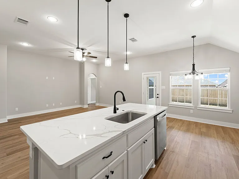 1005 Hardaway Ln — Photo 15