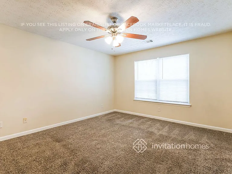 2235 Lexington Ln — Photo 11