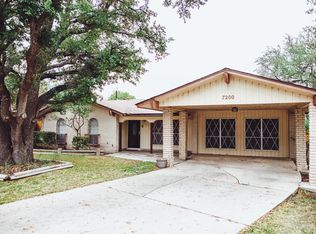 7200 Gumtree St, Leon Valley, TX 78238