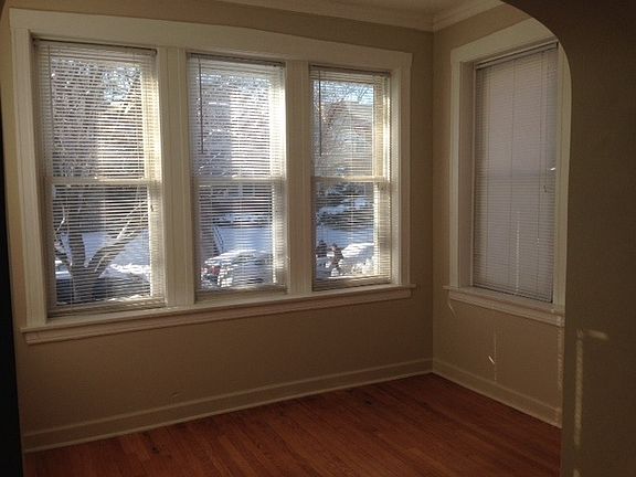 3rd image of 4953 N Monticello Ave #2