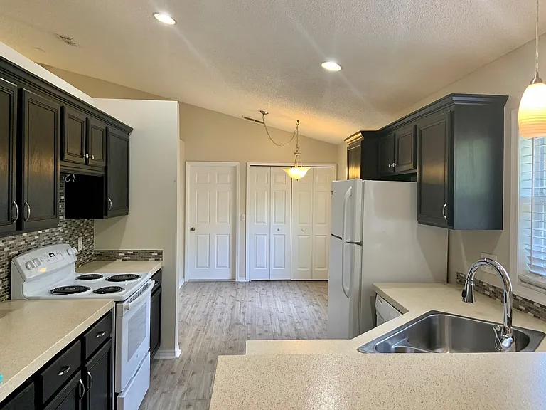 544 Tall Oaks Ter — Photo 25