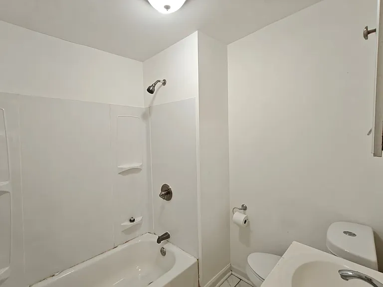 2623 N Jessup St — Photo 6