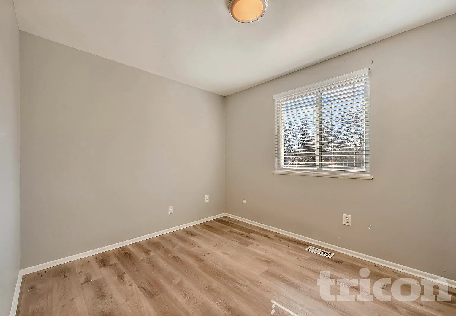 16319 E Bates Dr Aurora CO — Photo 4