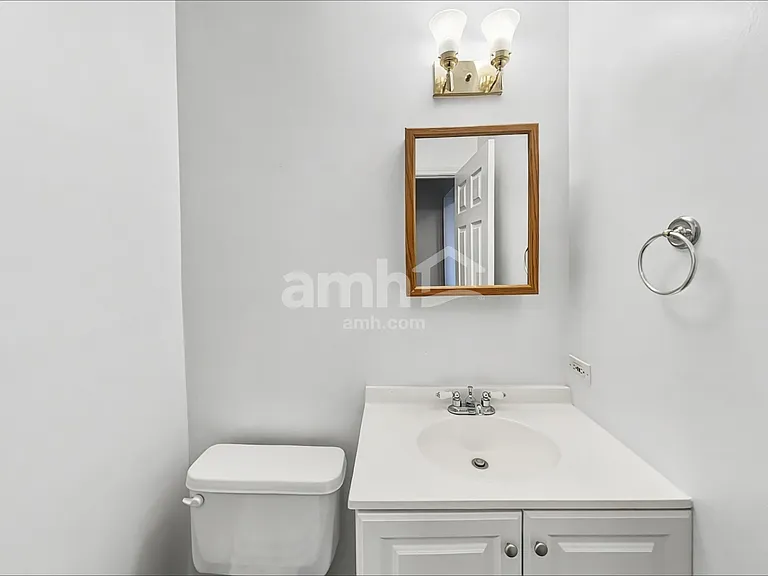 3131 Melbourne Ln — Photo 8