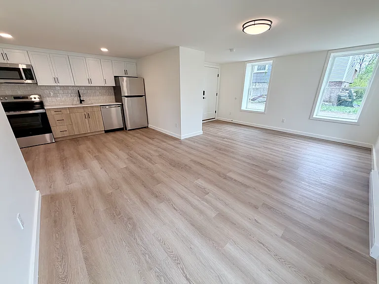 46 N Hamilton St #1 — Photo 6