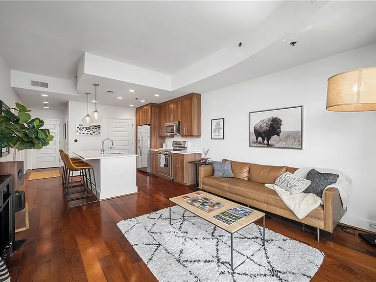 1080 Peachtree St NE #1306 — Photo 9