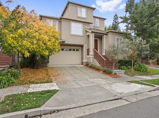 1956 Cooper Dr, Santa Rosa, CA 95404