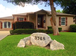 3748 Charles Ave, Groves, TX 77619