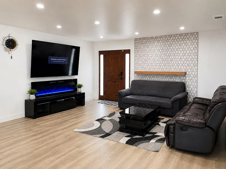 6911 San Pedro Cir — Photo 3