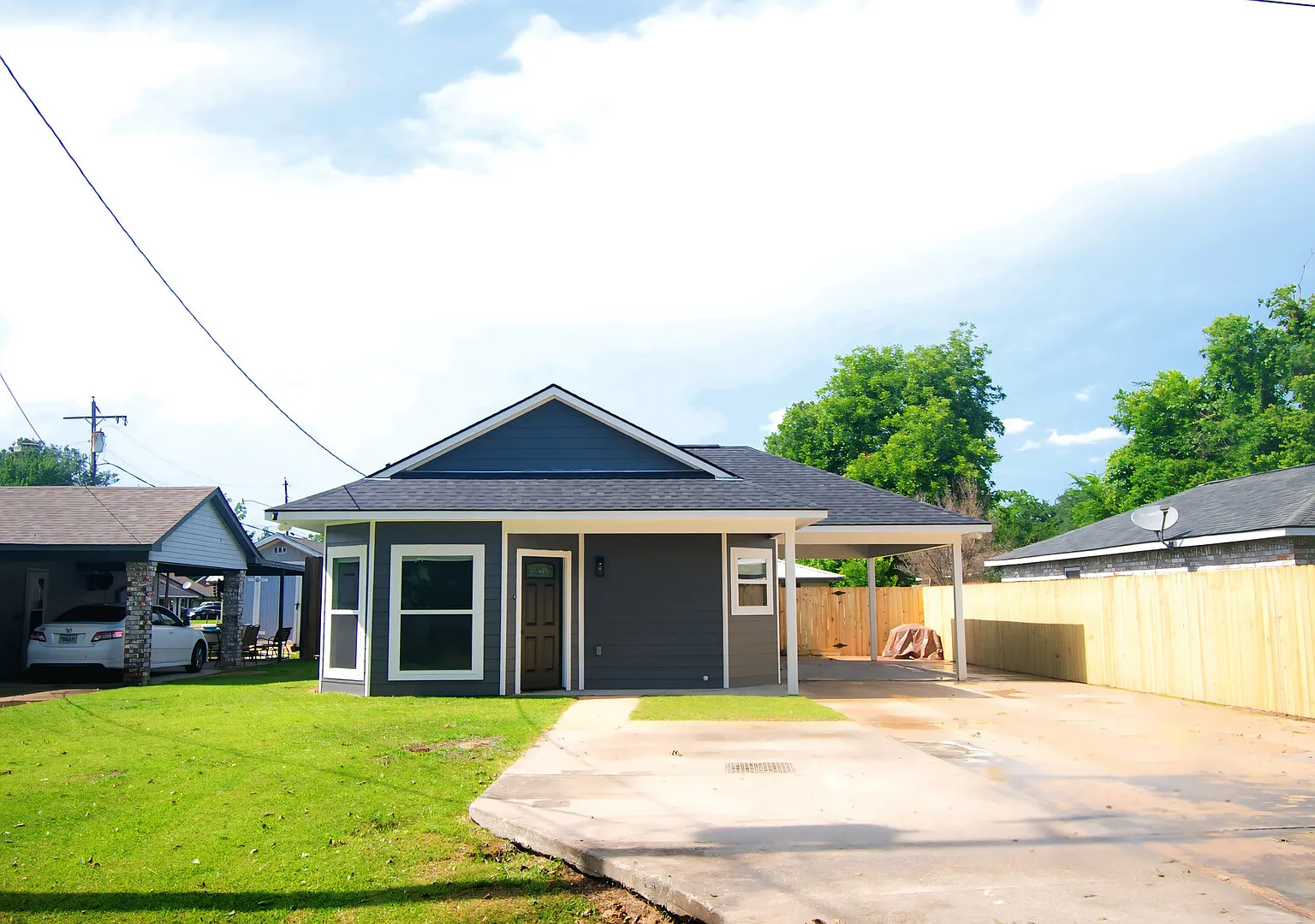 2025 New Built Cozy Home — Photo 2
