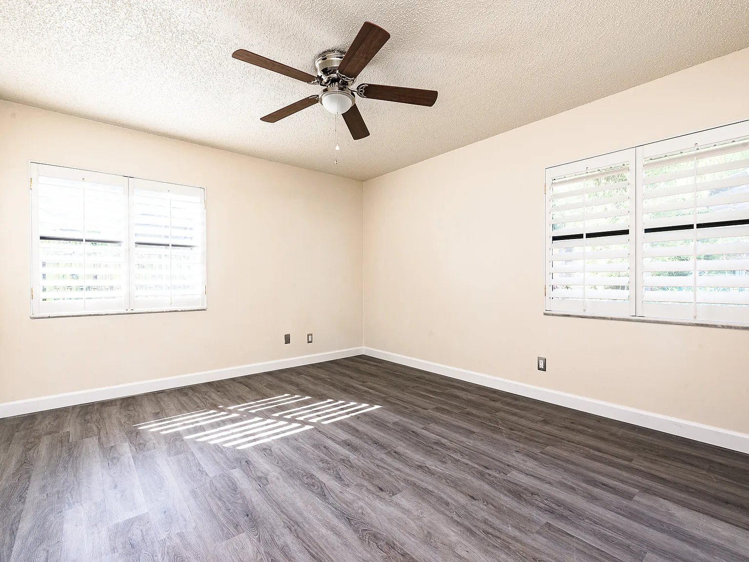 4 Baywood Drive - 1 — Photo 3