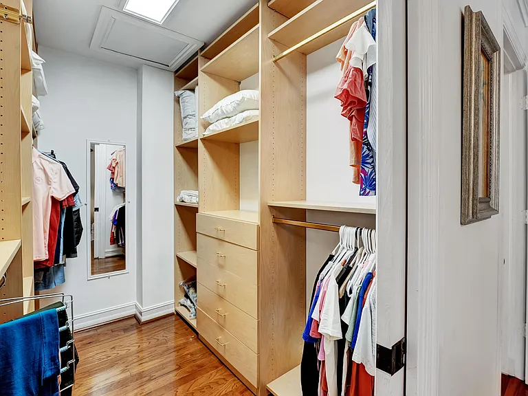 306 N Swinton Ave — Photo 34
