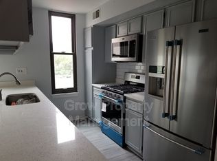 956 S Front St, Philadelphia, PA 19147