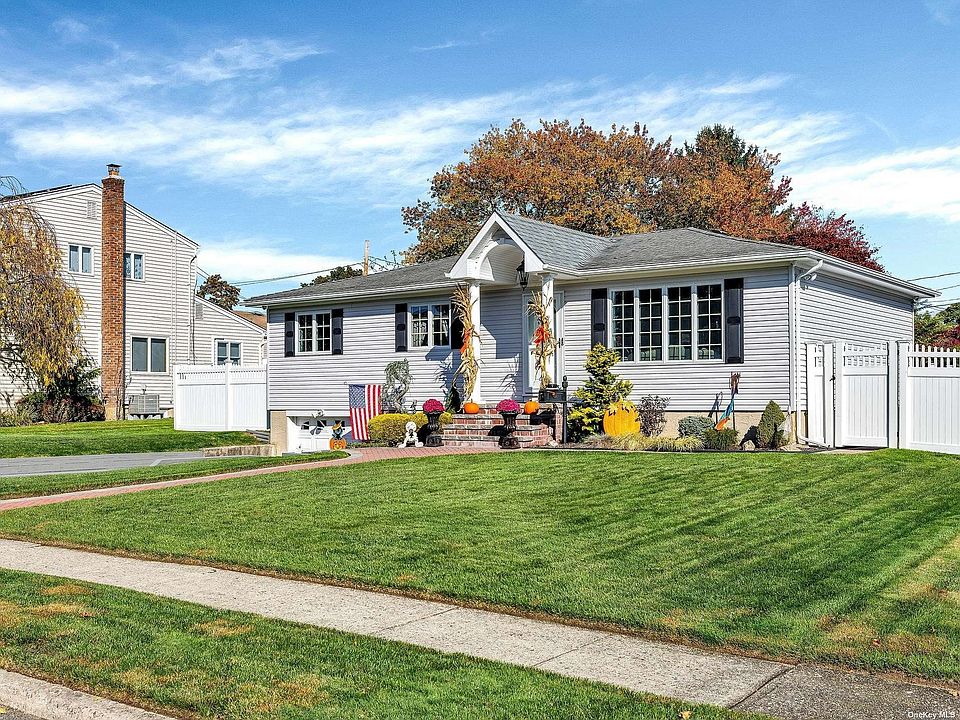 7 Grassy Ln, Smithtown, NY 11787 MLS 3467766 Zillow