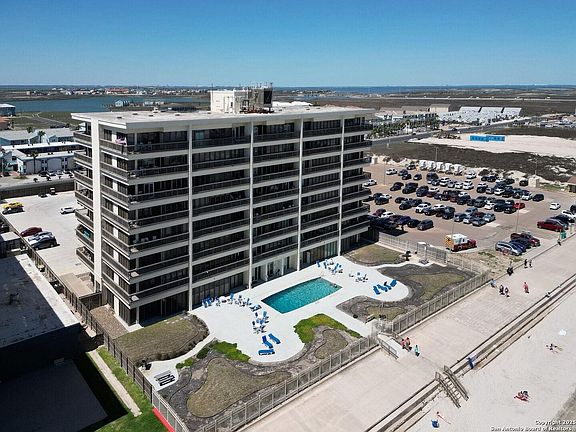 Beach & Boardwalk Side - Pool View