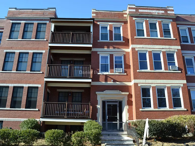 94 Pleasant St #1 — Photo 20