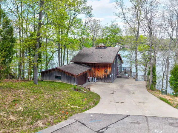 616 S Ski Cir, Santa Claus, IN 47579