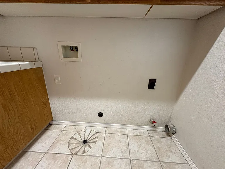 1040 N Sumter Ct — Photo 21