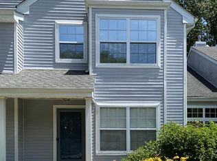 407 Hampton Ct, Englishtown, NJ 07726