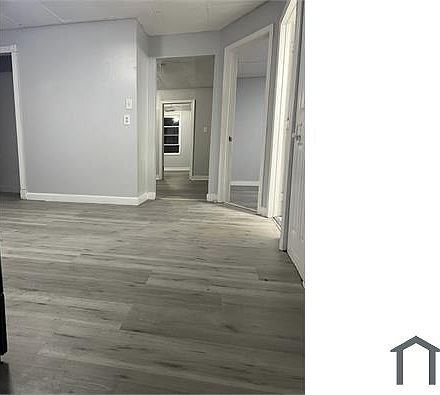 4th image of 104 Norfolk St APT 1