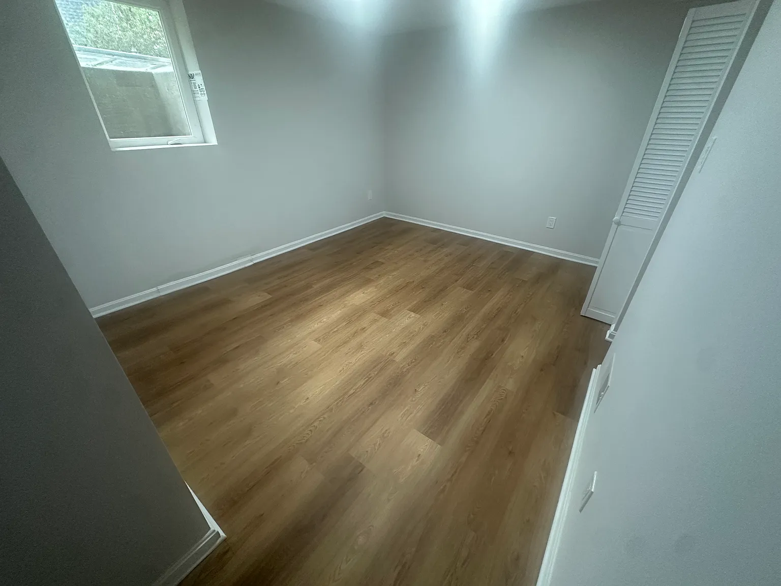 4 bed, 930 sqft, $750 — Photo 2