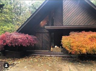 1016 W Snell Rd, Rochester, MI 48306