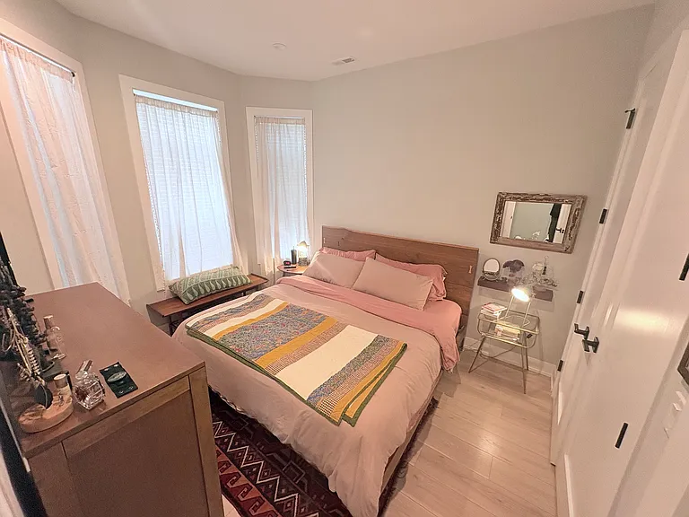 2451 N Albany Ave #1 — Photo 10