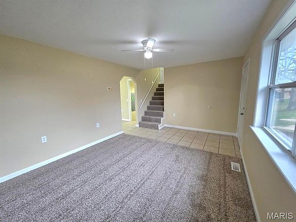 3rd image of 810 Cleveland Rd