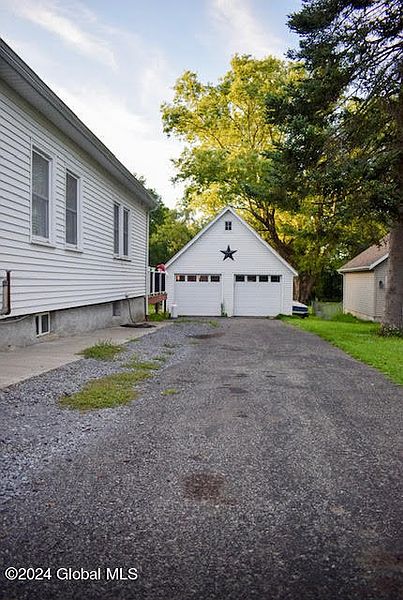 5th image of 27 Lansing Street