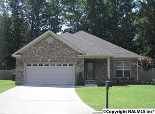 1214 Excalibur Dr SW, Decatur, AL 35603