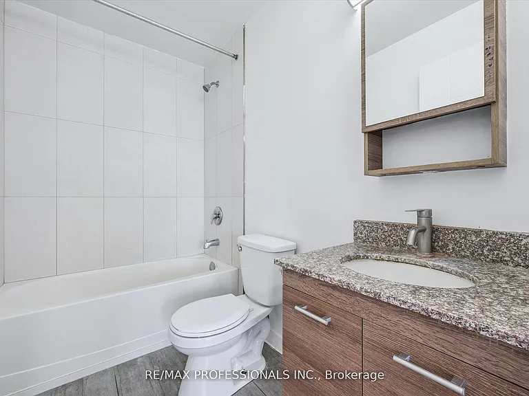 318 Spruce St #2103 — Photo 21