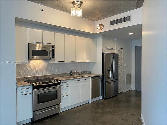 2nd image of 2001 Meridian Ave APT 330