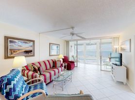 5300 Gulf Dr, Bradenton Beach, FL